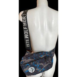 1979. Wolf Horse Fashion Sling Bag Fanny Pack Blue Gray Zippers Adjustab…